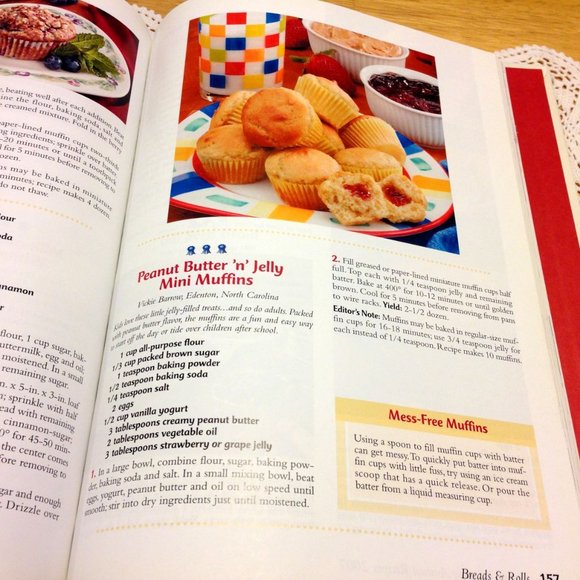 Contest Winning Recipes, Taste of Home Annual Recipes cookbook 2007 - Picture 5 of 8